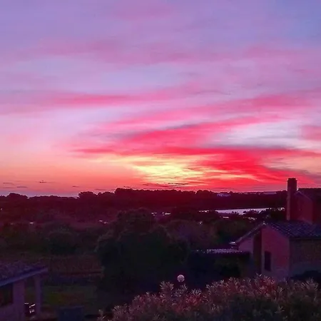 A Window On The Saline קאלאסטה